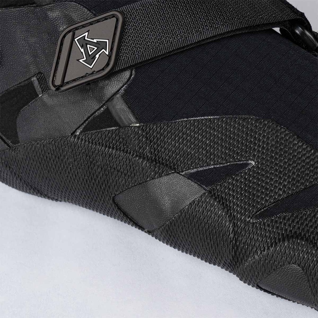 Drylock Round Toe Boot 7mm (Black)