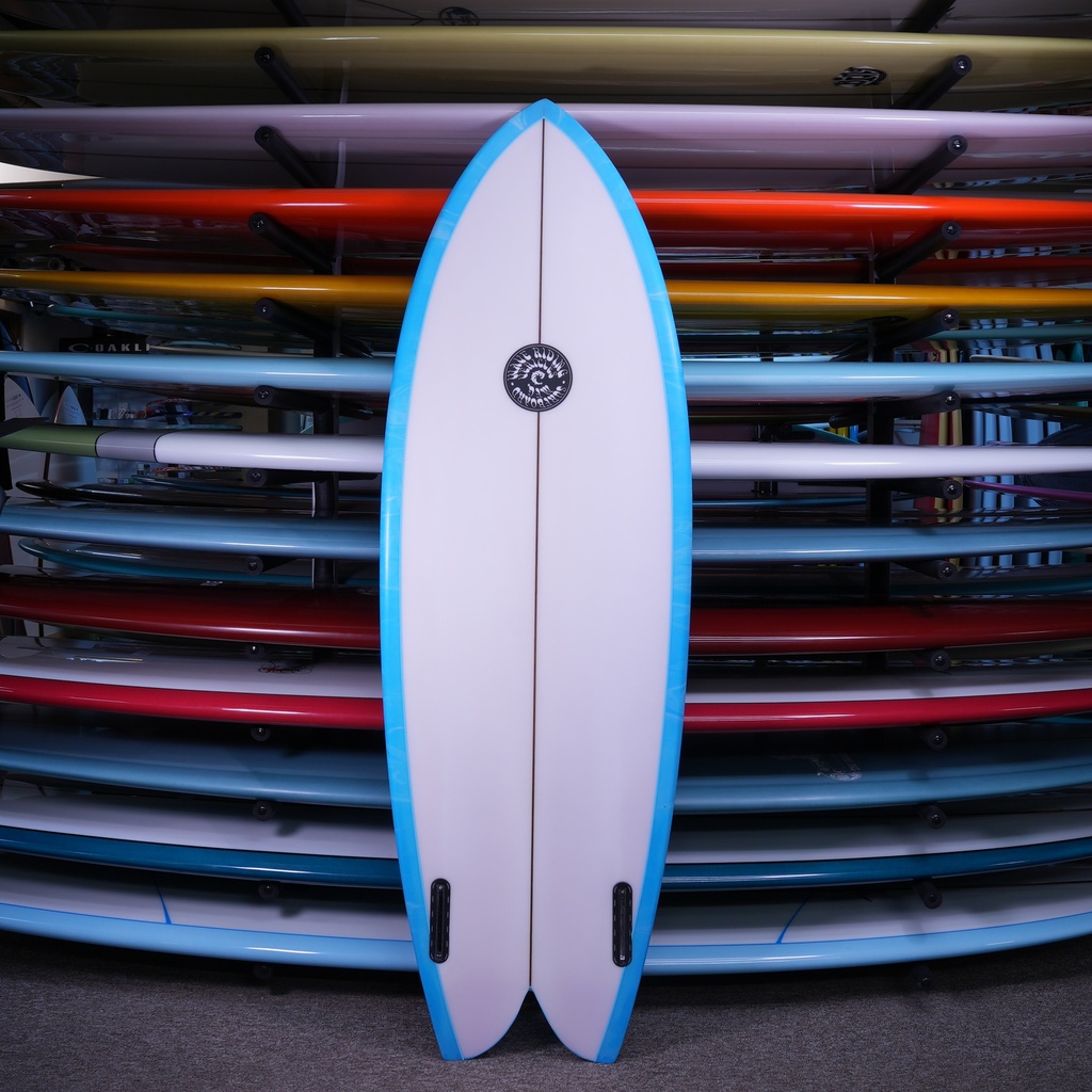 WRV Classic Twin Fish PU/Poly 5'5" - bottom